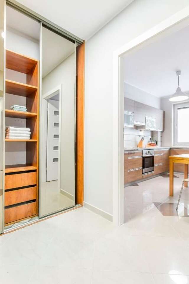 Апартаменты Warm Street Apartment - Peace and Comfort Вроцлав-40